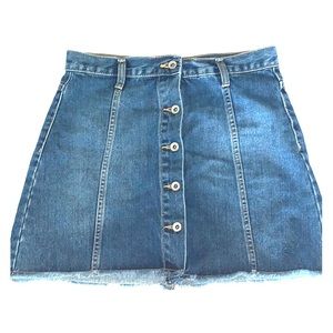 Forever 21 SIZE 27 Button Denim Skirt